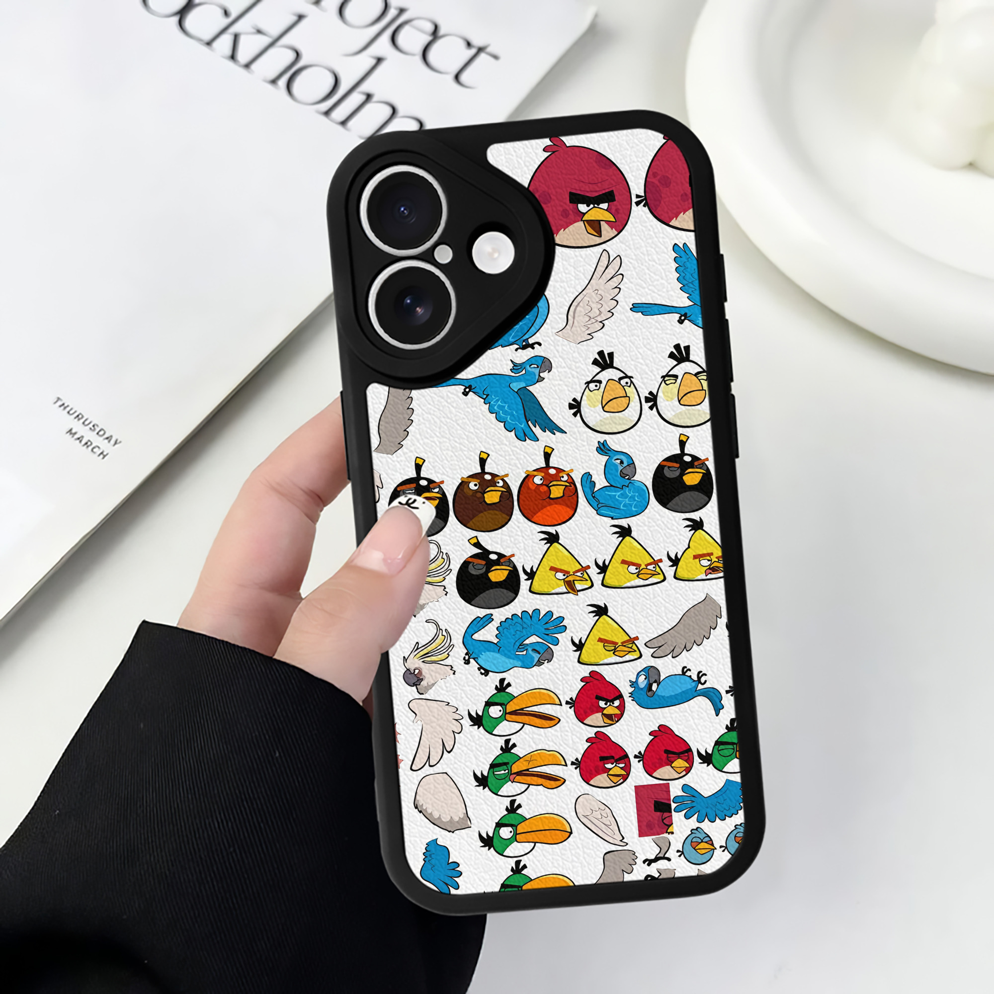 （画像用） Angry Birds アングリーバード 【iPhone 16シリーズ対応】シリコンスマホケース（レザー調） 材質：シリコン
